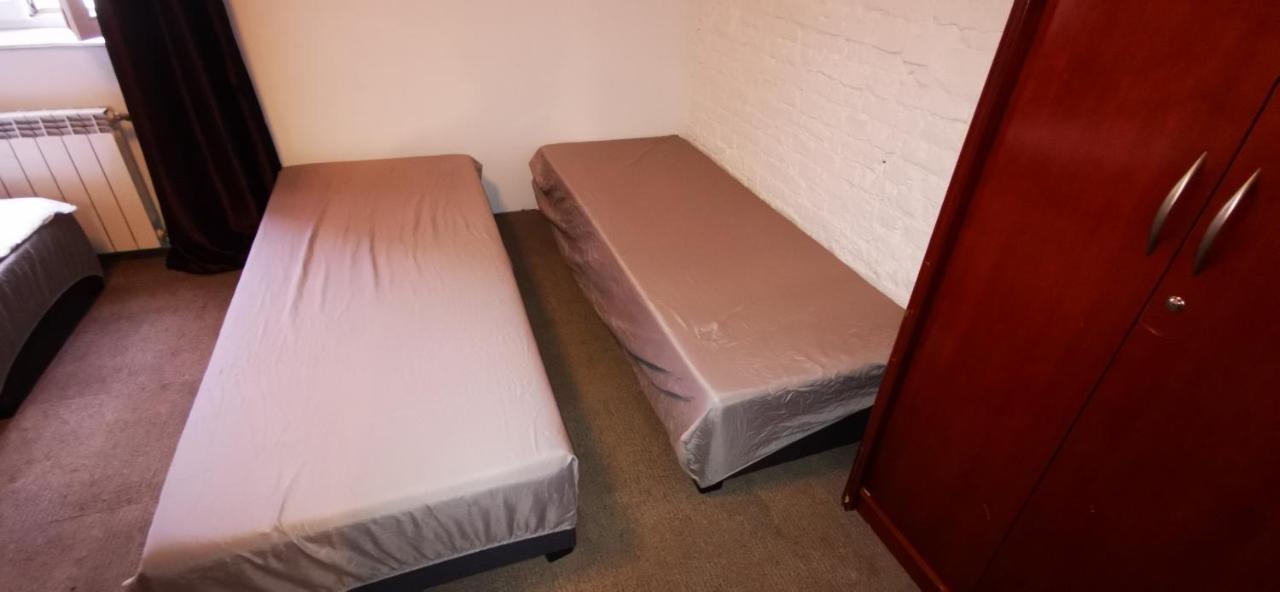 Hostel Warszawa-Ursus Extérieur photo