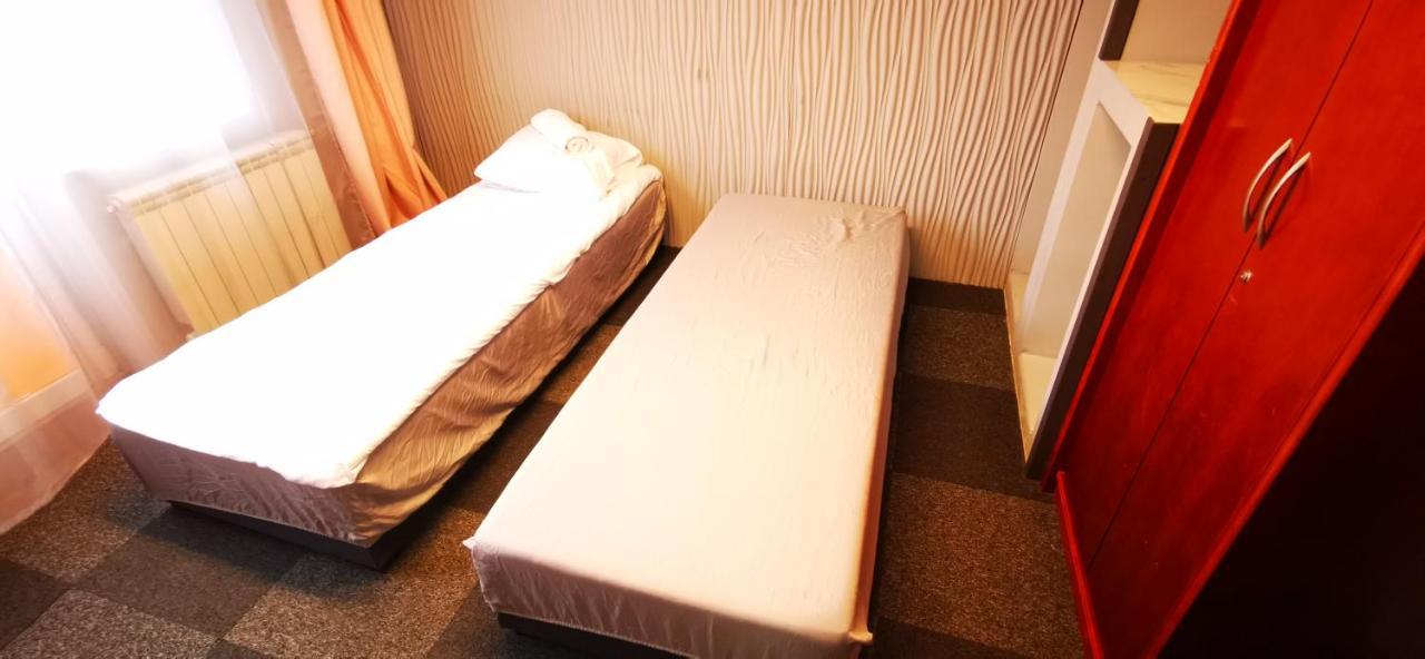 Hostel Warszawa-Ursus Extérieur photo